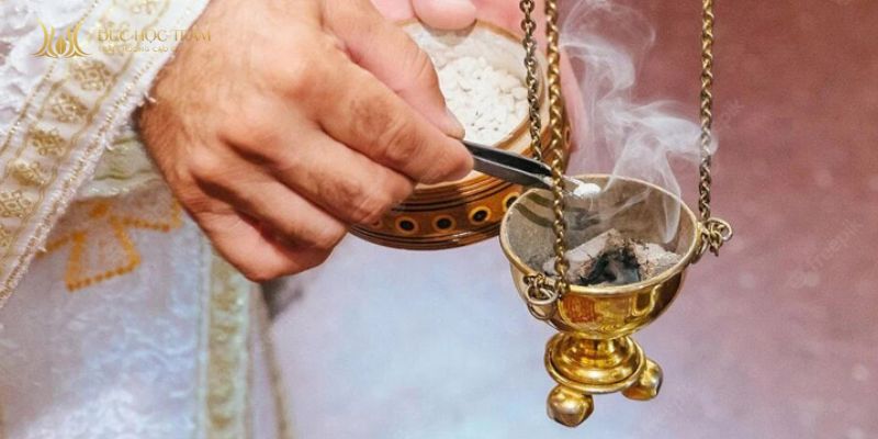  Trầm hương giúp nâng cao sự trang trọng trong các nghi lễ