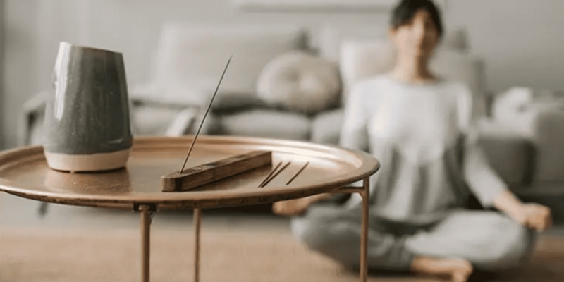 Hơi thở chậm rãi hơn trong không gian trầm hương thanh tịnh
