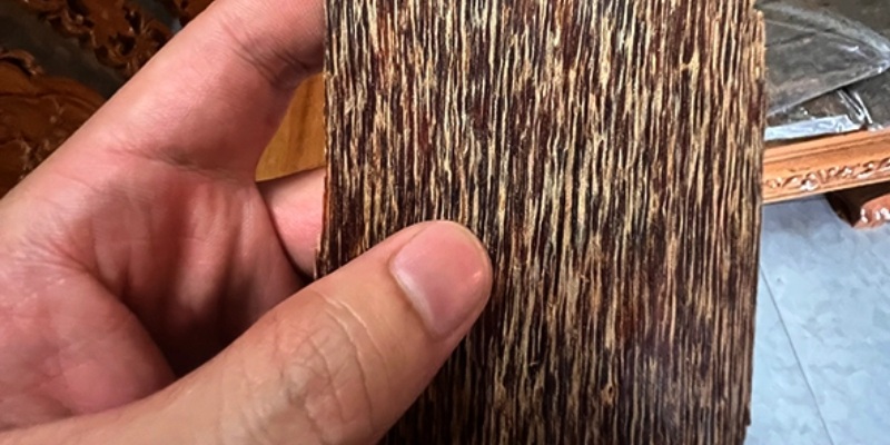 Trầm tinh dầu cao, chìm nước, hình thành lâu năm
